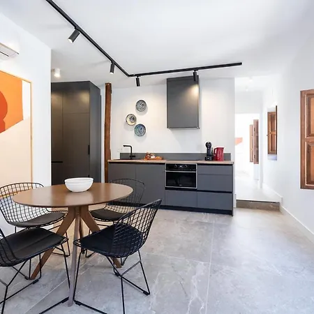 Realejo - Diseno, Confort Y Encanto En El Centro Historico De Daire