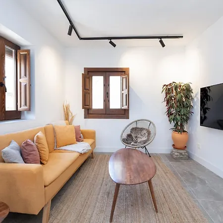 Realejo - Diseno, Confort Y Encanto En El Centro Historico De Daire *